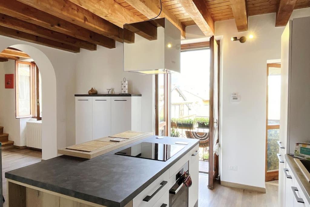 Апартаменты Nest On The Roofs - Affitti Brevi Italia Лекко Экстерьер фото